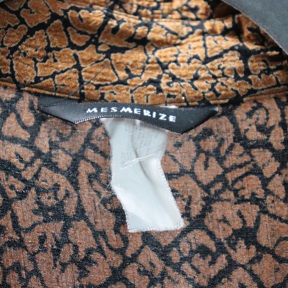 Vintage Mesmerize button up animal print blouse size 1X - Picture 6 of 7